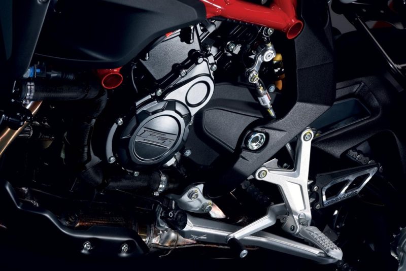 MV AGUSTA ブルターレ800 ドラッグスター